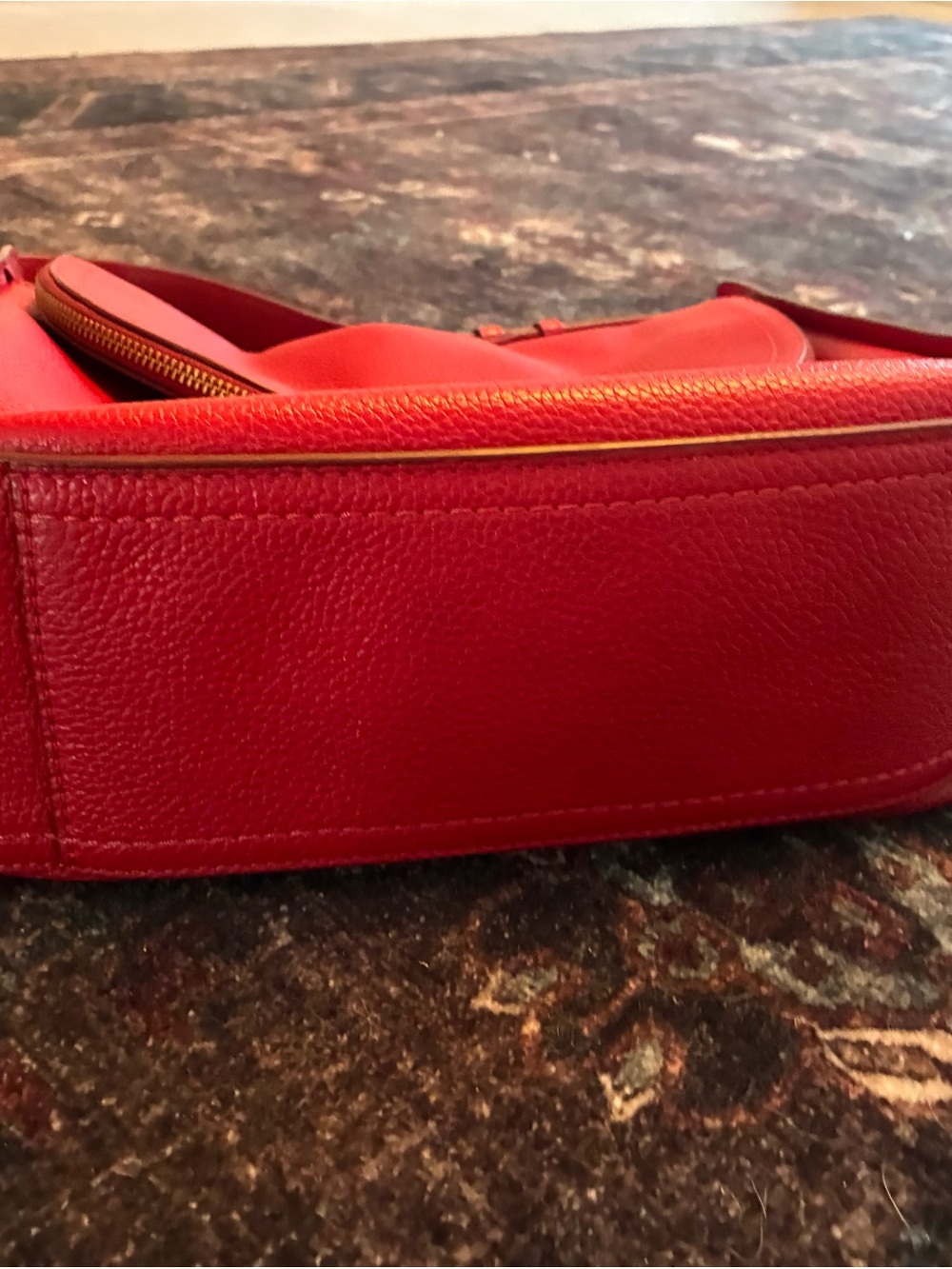 Marc Jacobs Vibrant Red Pebbled Leather Shoulder Bag - Picture 2 of 5